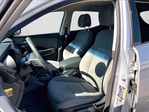 Used 2017 Hyundai Santa Fe Sport image 23