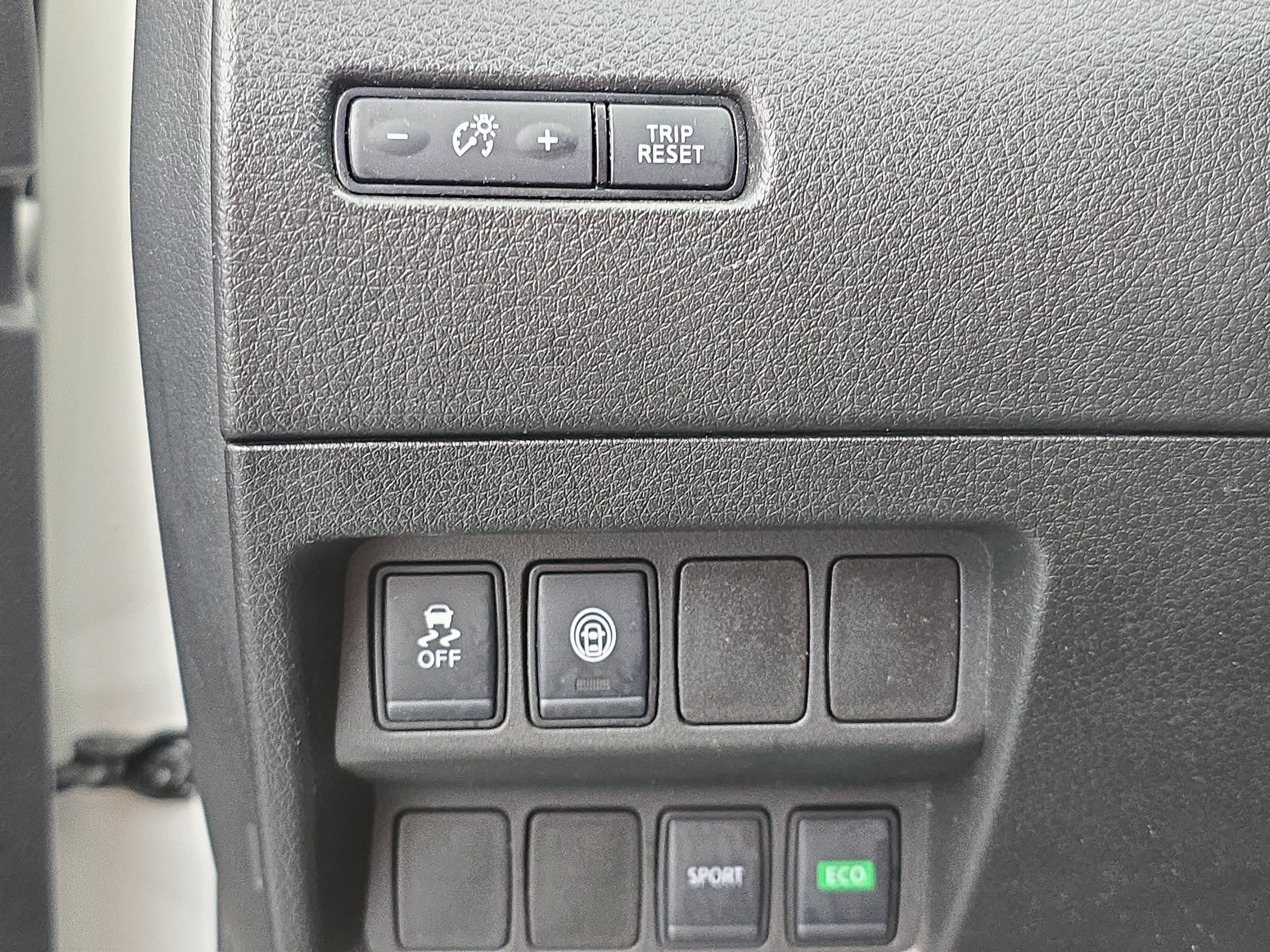 Used 2020 Nissan Rogue Sport S w/ Appearance Package FWD image 25