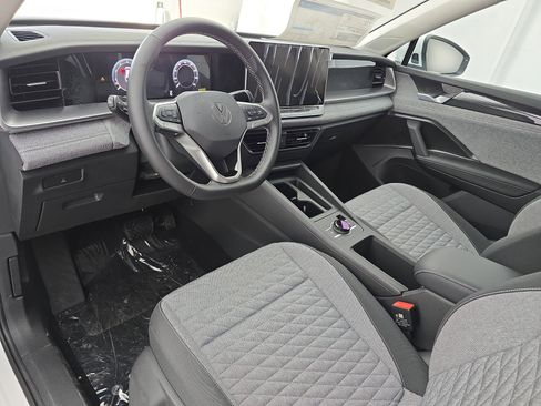 New 2026 Volkswagen Tiguan S FWD image 15