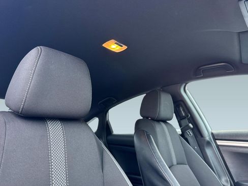 Used 2020 Honda Civic Sport image 24