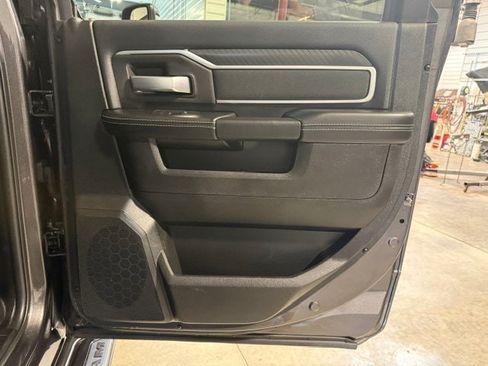 Certified 2025 RAM 2500 Big Horn AWD/4WD image 14