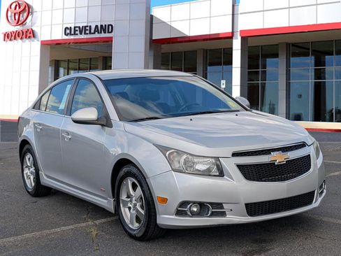 Used 2013 Chevrolet Cruze LT w/ RS Package FWD image 2