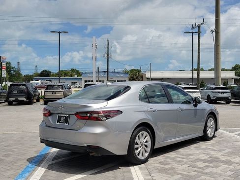 Used 2023 Toyota Camry LE image 5