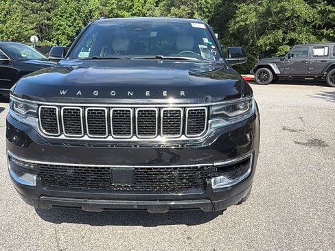 Used 2025 Jeep Wagoneer L 4WD image 3