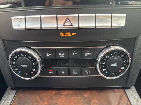 Used 2014 Mercedes-Benz C 250 Sedan image 35