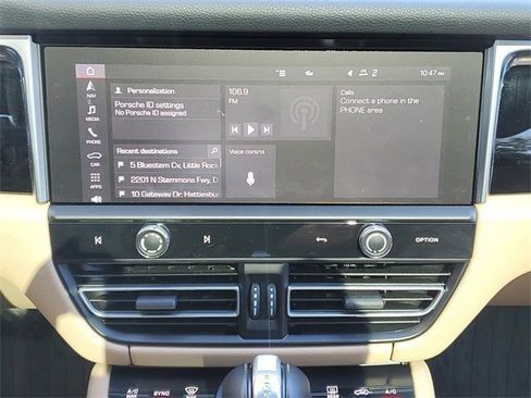 Used 2024 Porsche Macan image 29