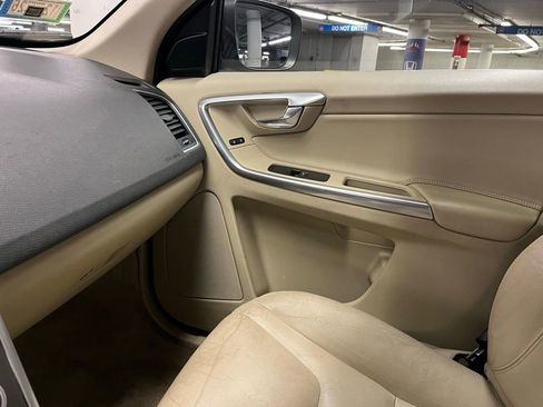 Used 2016 Volvo XC60 T5 Premier image 27