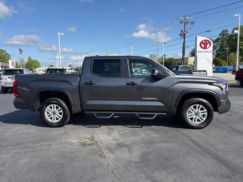 Used 2025 Toyota Tundra SR5 w/ SR5 Convenience Package AWD/4WD image 2