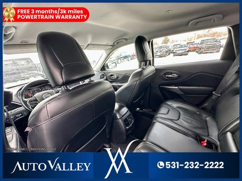 Used 2019 Jeep Cherokee Limited image 24