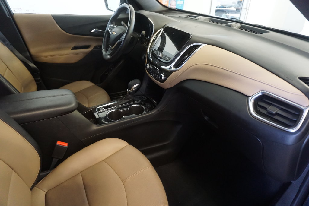 Used 2022 Chevrolet Equinox Premier AWD/4WD image 23