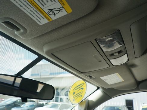 Used 2020 Nissan Frontier SV w/ SV Utility Package image 29