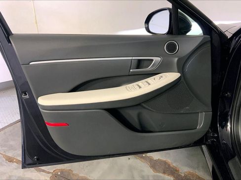 Used 2025 Hyundai Sonata SEL FWD image 24