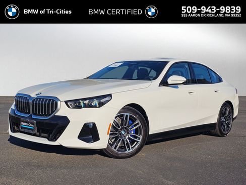 Certified 2025 BMW 530i xDrive 530i xDrive w/ M Sport Package image 1