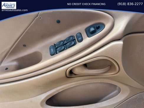 Used 1998 Ford Mustang Convertible RWD image 10