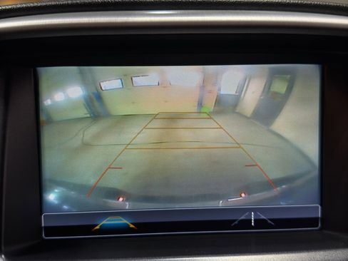 Used 2018 GMC Canyon SLE w/ Nightfall Edition image 28