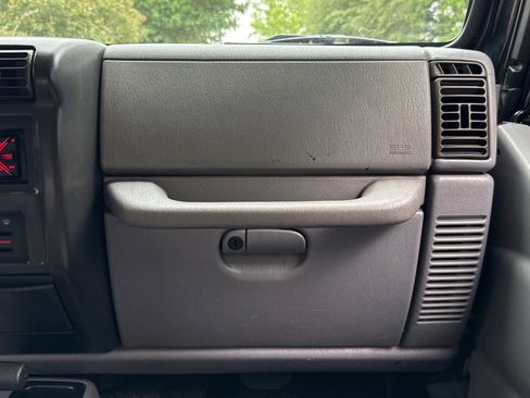 Used 1997 Jeep Wrangler Sport AWD/4WD image 30