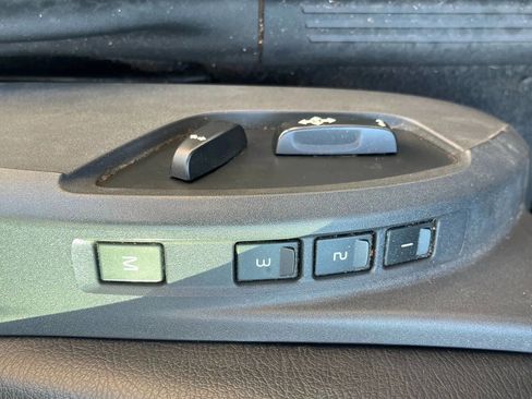 Used 2011 Volvo C30 T5 w/ Preferred Pkg image 19