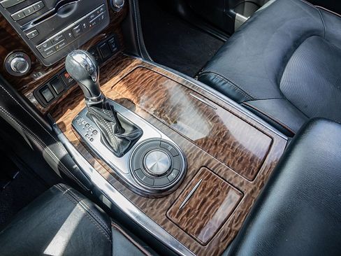Used 2020 Nissan Armada SL w/ Premium Package RWD image 32