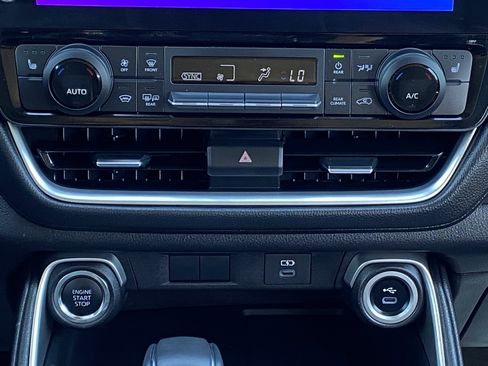 Certified 2025 Toyota Grand Highlander AWD image 15