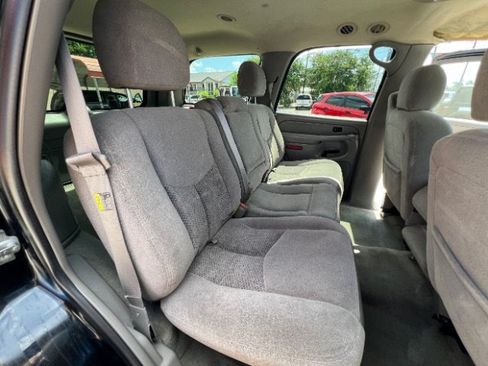 Used 2004 Chevrolet Tahoe LS RWD image 12