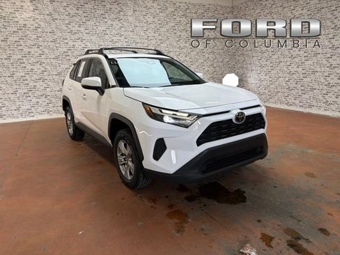 Used 2023 Toyota RAV4 XLE w/ Convenience Package FWD image 1