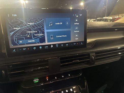 Used 2023 Lincoln Corsair AWD image 8