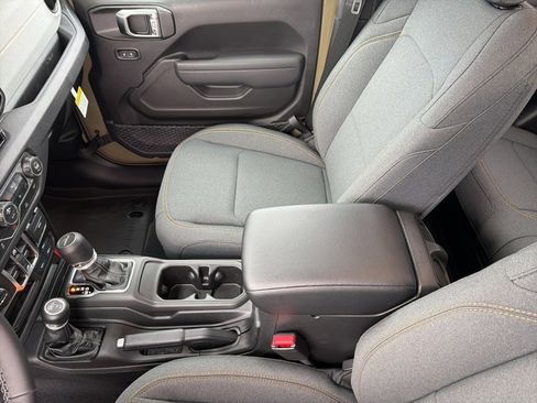 New 2026 Jeep Gladiator Sport image 38