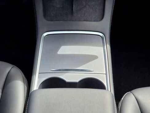 Used 2022 Tesla Model 3 Long Range AWD/4WD image 19