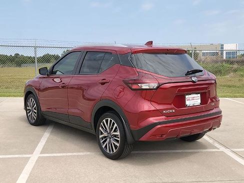 Certified 2024 Nissan Kicks SV image 7