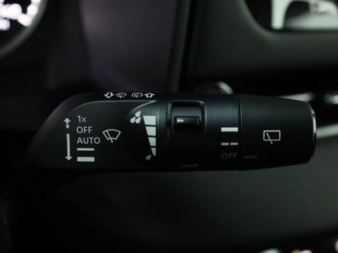 New 2025 Mitsubishi Outlander SE image 10