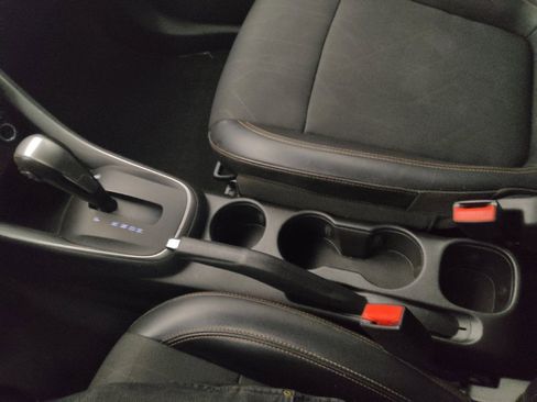 Used 2018 Chevrolet Trax LT w/ LT Convenience Package FWD image 26
