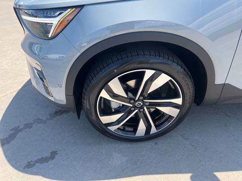 New 2026 Volvo XC40 B5 Ultra w/ Protection Package Premier AWD/4WD image 9