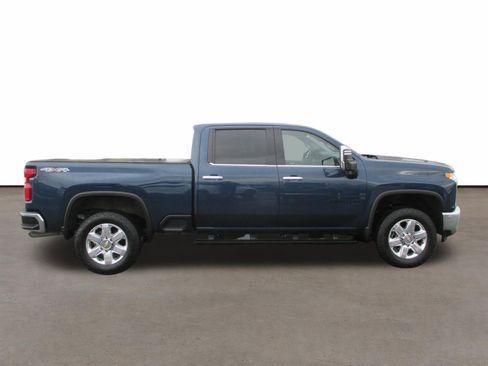 Used 2023 Chevrolet Silverado 2500 LTZ w/ LTZ Plus Package image 2