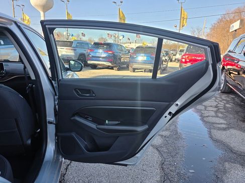 Used 2023 Nissan Altima 2.5 SV image 32