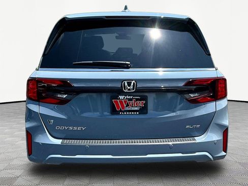 Used 2025 Honda Odyssey Elite image 5