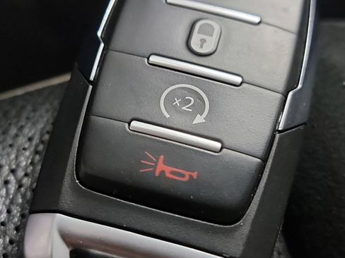 Used 2021 RAM 1500 Laramie image 31