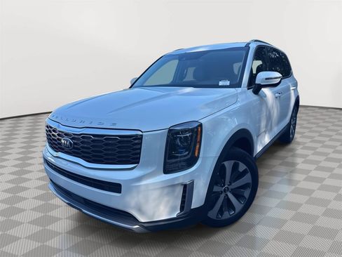 Used 2020 Kia Telluride S FWD image 2
