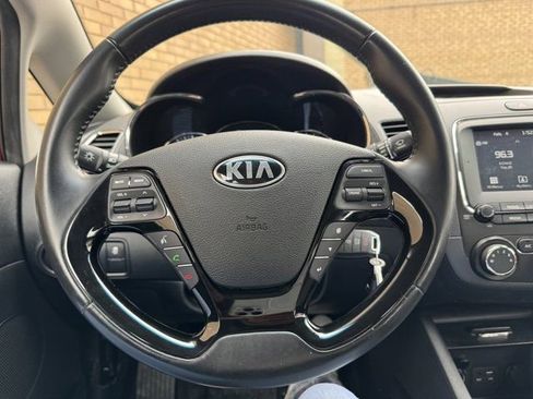 Used 2018 Kia Forte S image 22