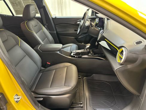 Used 2024 Chevrolet Trax ACTIV w/ Driver Confidence Package FWD image 15