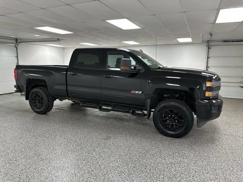 Used 2017 Chevrolet Silverado 2500 LT w/ Midnight Edition AWD/4WD image 1