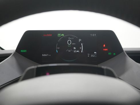 Used 2025 Toyota Prius Plug-In Hybrid image 23