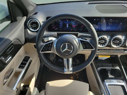 Certified 2025 Mercedes-Benz GLB 250 image 18