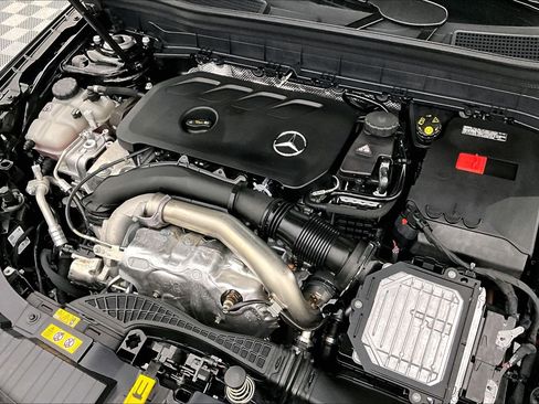 Used 2026 Mercedes-Benz GLB 250 image 29