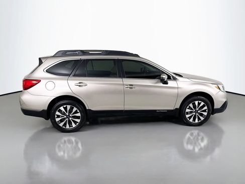 Used 2017 Subaru Outback 2.5i Limited w/ Popular Package #5 AWD/4WD image 8
