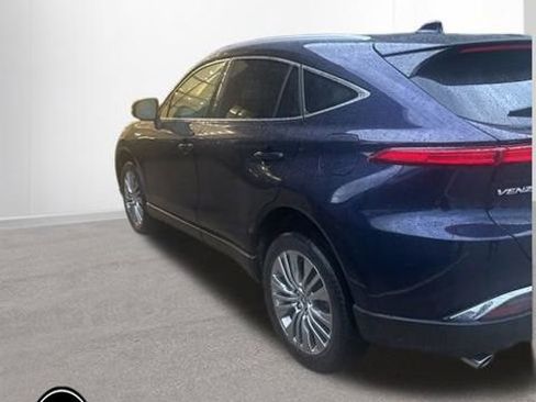 Used 2021 Toyota Venza XLE w/ Softex Package AWD/4WD image 8