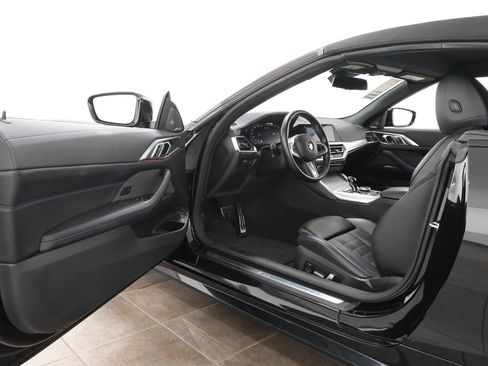 Used 2022 BMW M440i Convertible RWD image 28