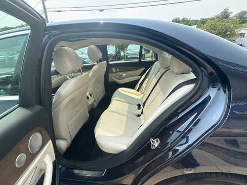 Used 2022 Mercedes-Benz E 350 4MATIC Sedan w/ Driver Assistance Package image 34