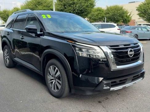 Certified 2023 Nissan Pathfinder SL image 5