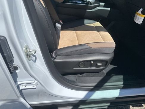 New 2026 Chevrolet Equinox ACTIV w/ Convenience Package III image 33