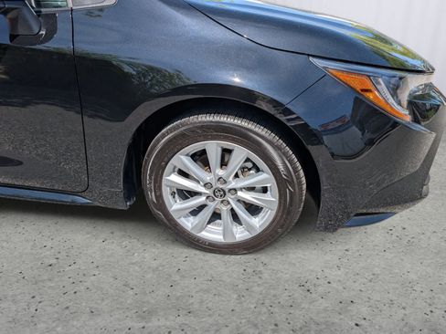 Used 2025 Toyota Corolla LE w/ LE Premium Package FWD image 7